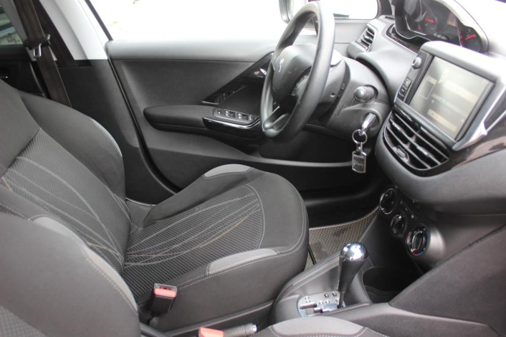 Peugeot 208 I Белгород  - изображение 14