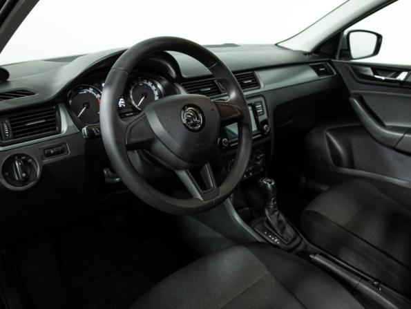 Skoda Rapid I Рестайлинг с пробегом 2017 года, цена 1 399 700 рублей, 85084 км, лифтбек, Автокод Объявления