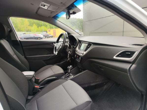 Hyundai Solaris II с пробегом 2017 года, цена 1 399 000 рублей, 106359 км, седан, Автокод Объявления