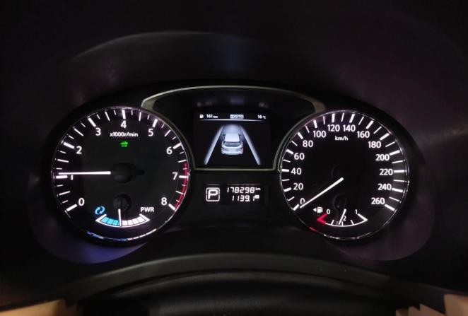 Nissan Pathfinder IV с пробегом 2014 года, цена 1 820 000 рублей, 178298 км, внедорожник, Автокод Объявления