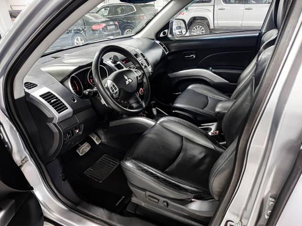 Mitsubishi Outlander II с пробегом 2008 года, цена 910 000 рублей, 105000 км, внедорожник, Автокод Объявления