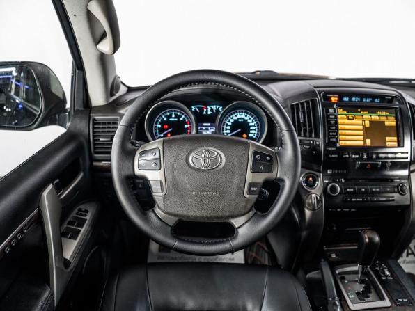 Toyota Land Cruiser 200 Series с пробегом 2011 года, цена 3 000 000 рублей, 281205 км, внедорожник, Автокод Объявления