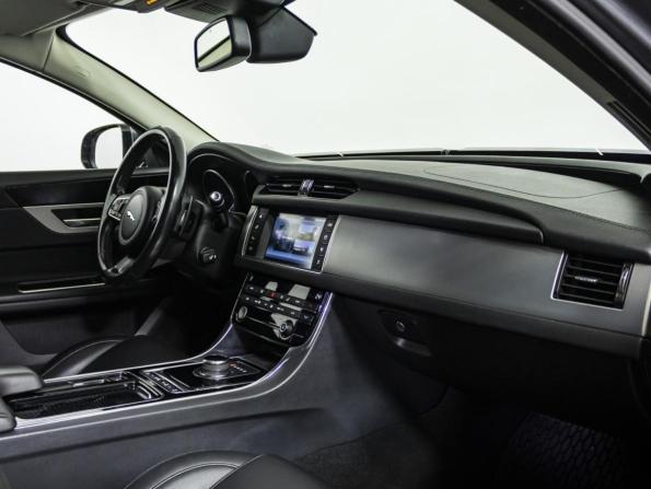 Jaguar XF II с пробегом 2018 года, цена 2 149 000 рублей, 104834 км, седан, Автокод Объявления
