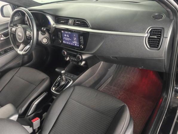 Kia Rio IV Рестайлинг с пробегом 2021 года, цена 1 379 000 рублей, 122960 км, седан, Автокод Объявления