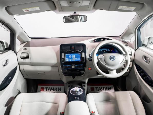 Nissan Leaf I (ZE0/AZE0) с пробегом 2011 года, цена 800 000 рублей, 112270 км, хэтчбек, Автокод Объявления