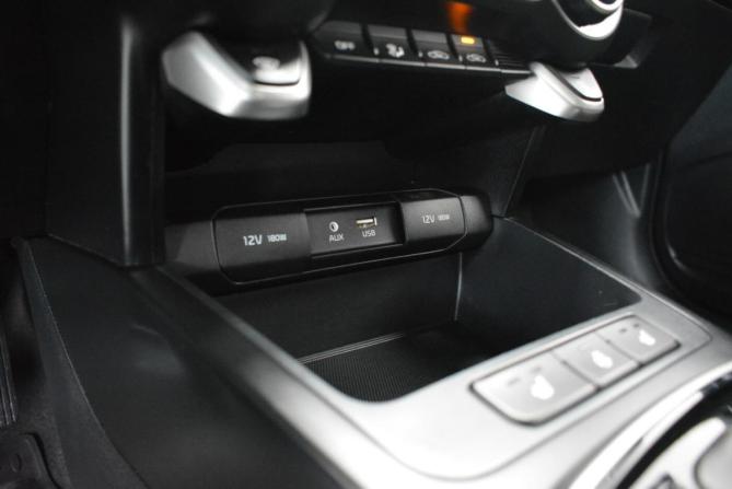 Kia Rio IV с пробегом 2018 года, цена 1 479 000 рублей, 135000 км, хэтчбек, Автокод Объявления