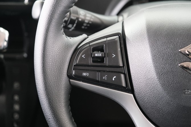 Suzuki Solio III с пробегом 2017 года, цена 1 329 000 рублей, 76000 км, микровэн, Автокод Объявления