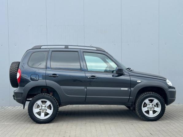 Chevrolet Niva I Рестайлинг с пробегом 2015 года, цена 682 000 рублей, 125000 км, внедорожник, Автокод Объявления