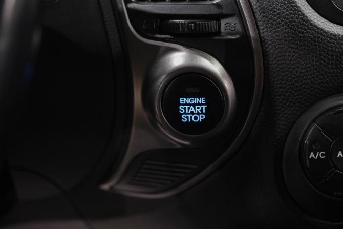Hyundai ix35 I Рестайлинг с пробегом 2013 года, цена 1 709 000 рублей, 130000 км, внедорожник, Автокод Объявления