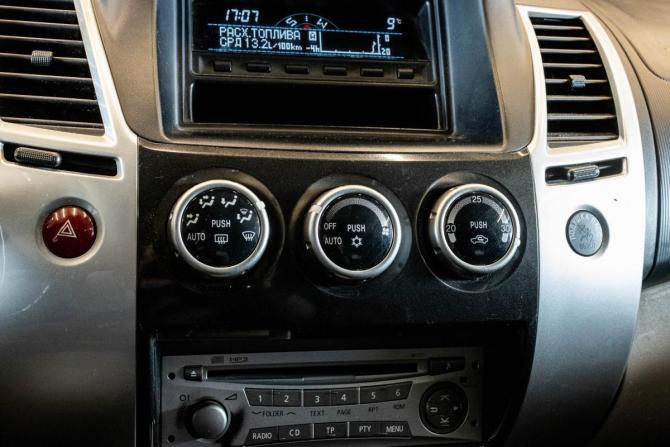 Mitsubishi Pajero Sport II Рестайлинг с пробегом 2013 года, цена 1 769 000 рублей, 203793 км, внедорожник, Автокод Объявления