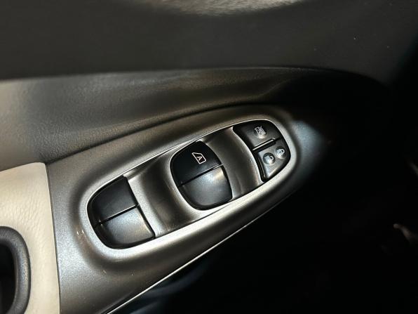 Nissan Juke I с пробегом 2013 года, цена 998 000 рублей, 160164 км, внедорожник, Автокод Объявления
