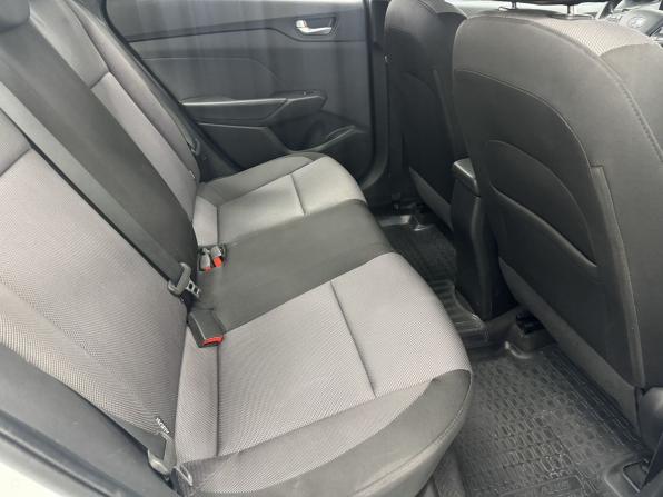 Hyundai Solaris II с пробегом 2017 года, цена 1 200 000 рублей, 96615 км, седан, Автокод Объявления