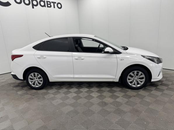 Hyundai Solaris II Рестайлинг с пробегом 2021 года, цена 1 050 000 рублей, 232000 км, седан, Автокод Объявления