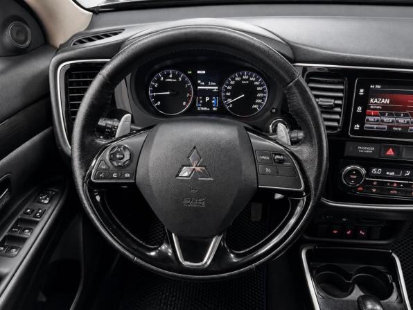 Mitsubishi Outlander III Рестайлинг 3 с пробегом 2018 года, цена 1 890 000 рублей, 272000 км, внедорожник, Автокод Объявления