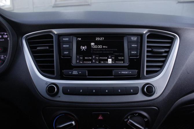 Hyundai Solaris II с пробегом 2018 года, цена 1 250 000 рублей, 179537 км, седан, Автокод Объявления