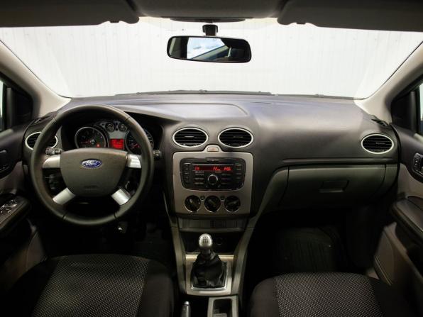 Ford Focus II Рестайлинг с пробегом 2010 года, цена 645 000 рублей, 174331 км, хэтчбек, Автокод Объявления