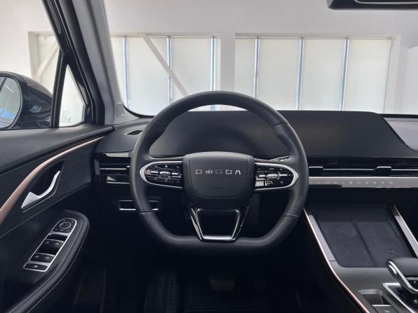 Omoda C5 I с пробегом 2023 года, цена 1 790 000 рублей, 29257 км, внедорожник, Автокод Объявления