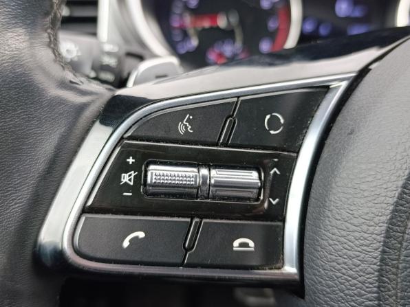 Kia Ceed III с пробегом 2019 года, цена 1 820 000 рублей, 59575 км, хэтчбек, Автокод Объявления