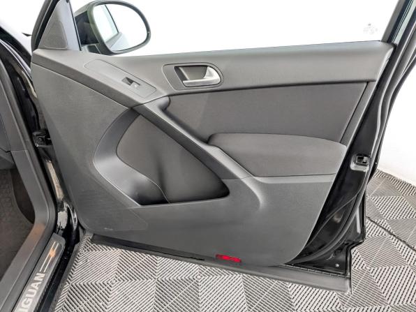 Volkswagen Tiguan I Рестайлинг с пробегом 2014 года, цена 2 200 000 рублей, 55249 км, внедорожник, Автокод Объявления
