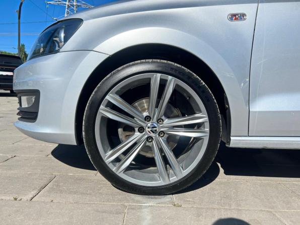 Volkswagen Polo V Рестайлинг с пробегом 2019 года, цена 1 195 300 рублей, 122096 км, седан, Автокод Объявления
