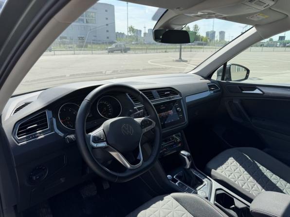 Volkswagen Tiguan II Рестайлинг с пробегом 2021 года, цена 3 700 000 рублей, 37114 км, внедорожник, Автокод Объявления