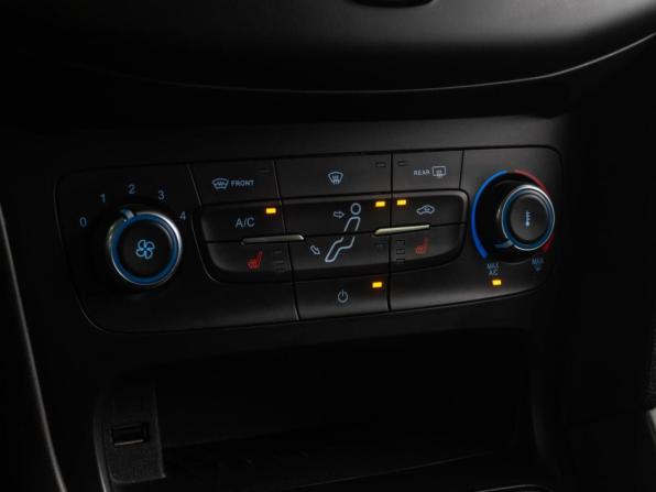 Ford Focus III Рестайлинг с пробегом 2015 года, цена 929 000 рублей, 141866 км, универсал, Автокод Объявления