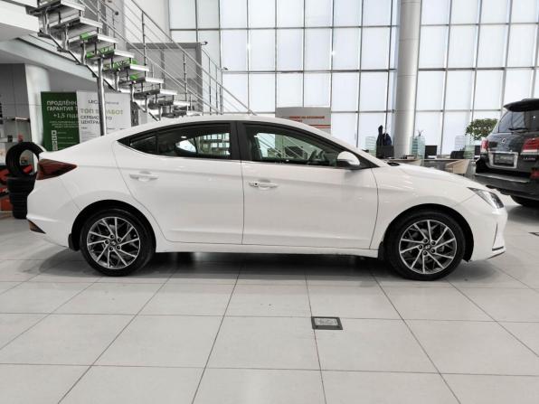 Hyundai Elantra VI (AD) Рестайлинг с пробегом 2019 года, цена 1 950 000 рублей, 48718 км, седан, Автокод Объявления