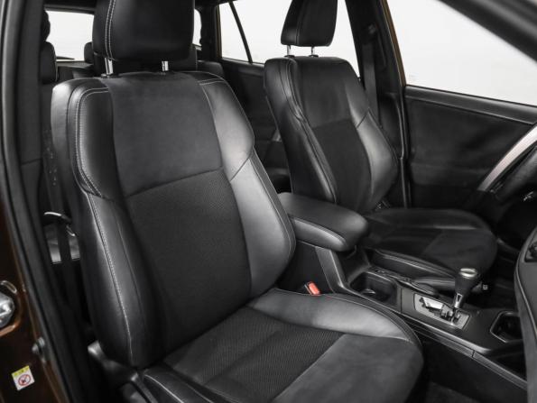 Toyota RAV4 IV (XA40) Рестайлинг с пробегом 2016 года, цена 1 998 000 рублей, 134977 км, внедорожник, Автокод Объявления