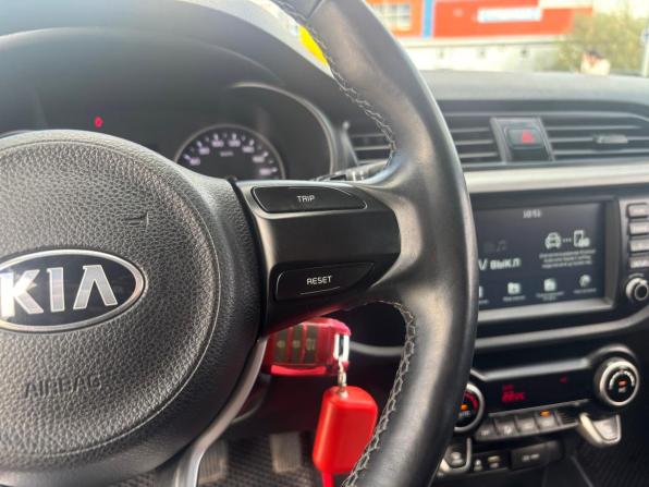 Kia Rio IV с пробегом 2018 года, цена 1 350 000 рублей, 143124 км, седан, Автокод Объявления