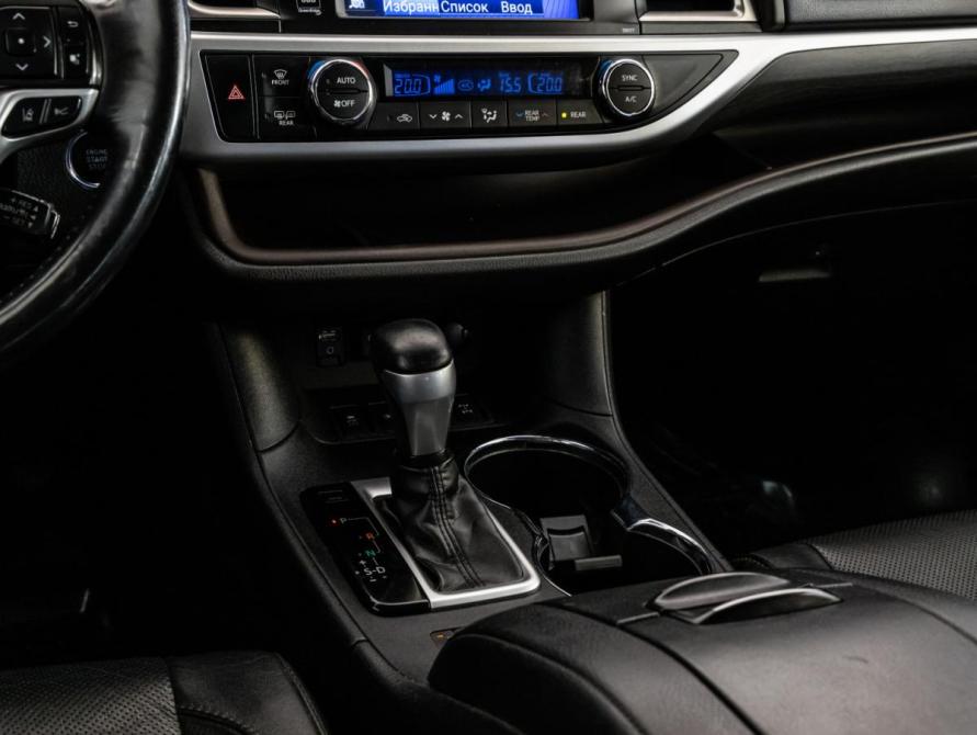 Toyota Highlander III (XU50) Рестайлинг Санкт-Петербург  - изображение 15