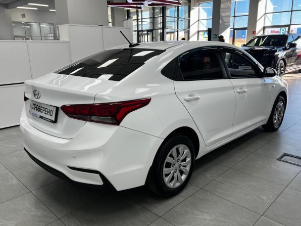 Hyundai Solaris II с пробегом 2017 года, цена 1 359 000 рублей, 144333 км, седан, Автокод Объявления