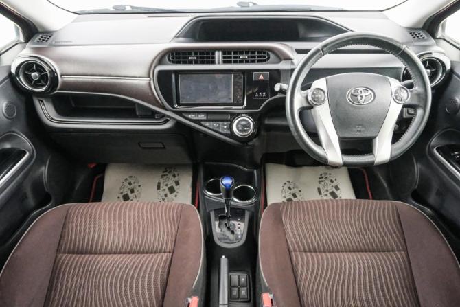 Toyota Aqua I Рестайлинг с пробегом 2015 года, цена 999 000 рублей, 137500 км, хэтчбек, Автокод Объявления