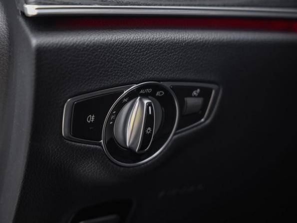 Mercedes-Benz E-Класс V (W213 S213 C238) Рестайлинг с пробегом 2021 года, цена 4 149 000 рублей, 61244 км, седан, Автокод Объявления