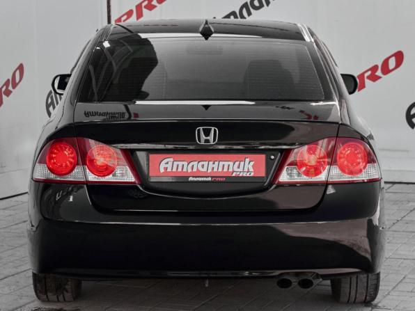 Honda Civic VIII с пробегом 2007 года, цена 730 000 рублей, 207960 км, седан, Автокод Объявления