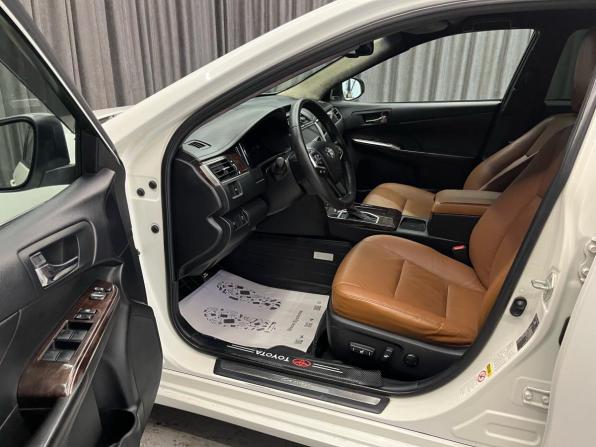 Toyota Camry VIII (XV70) с пробегом 2017 года, цена 1 799 000 рублей, 216000 км, седан, Автокод Объявления