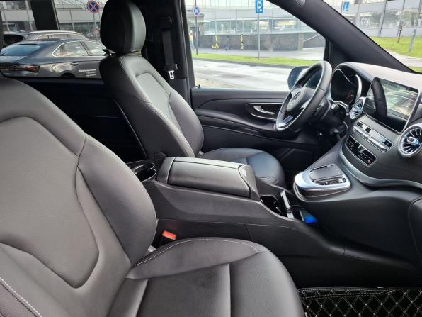 Mercedes-Benz V-Класс III (W447) с пробегом 2022 года, цена 8 500 000 рублей, 1648 км, минивэн, Автокод Объявления