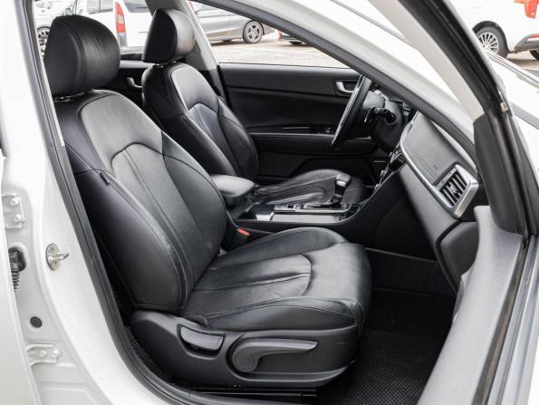 Kia Optima IV Рестайлинг с пробегом 2018 года, цена 1 685 000 рублей, 173784 км, седан, Автокод Объявления