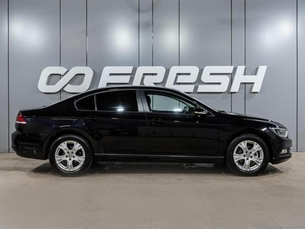 Volkswagen Passat B8 с пробегом 2016 года, цена 1 649 000 рублей, 203988 км, седан, Автокод Объявления