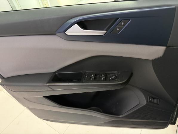 Volkswagen Taos I с пробегом 2021 года, цена 2 180 000 рублей, 55457 км, внедорожник, Автокод Объявления