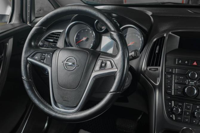 Opel Astra J с пробегом 2011 года, цена 729 000 рублей, 160600 км, хэтчбек, Автокод Объявления