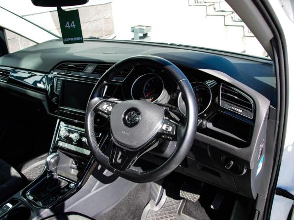 Volkswagen Touran II с пробегом 2016 года, цена 1 579 000 рублей, 87211 км, компактвэн, Автокод Объявления