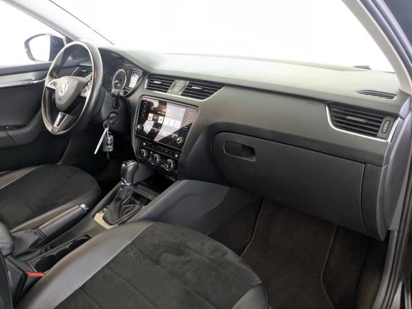 Skoda Octavia III (A7) Рестайлинг с пробегом 2019 года, цена 1 880 000 рублей, 101838 км, лифтбек, Автокод Объявления