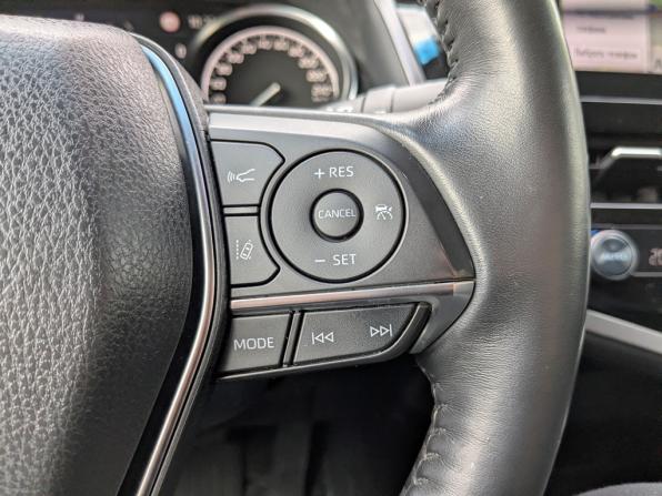 Toyota Camry VIII (XV70) Рестайлинг с пробегом 2021 года, цена 3 535 000 рублей, 63985 км, седан, Автокод Объявления