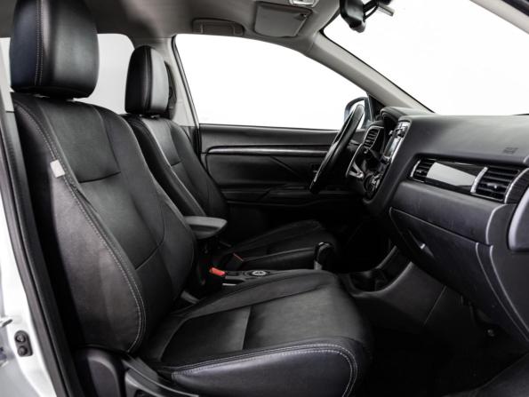 Mitsubishi Outlander III Рестайлинг 2 с пробегом 2015 года, цена 1 599 000 рублей, 224681 км, внедорожник, Автокод Объявления