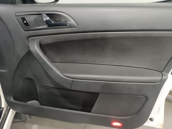 Skoda Yeti I Рестайлинг с пробегом 2014 года, цена 1 273 000 рублей, 139500 км, внедорожник, Автокод Объявления