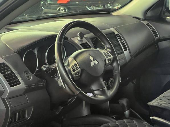 Mitsubishi Outlander II Рестайлинг с пробегом 2011 года, цена 1 395 000 рублей, 185839 км, внедорожник, Автокод Объявления