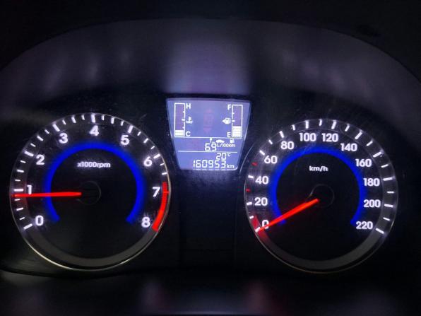 Hyundai Solaris I Рестайлинг с пробегом 2014 года, цена 739 000 рублей, 160953 км, седан, Автокод Объявления