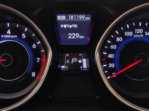 Hyundai Avante V с пробегом 2011 года, цена 925 000 рублей, 181199 км, седан, Автокод Объявления