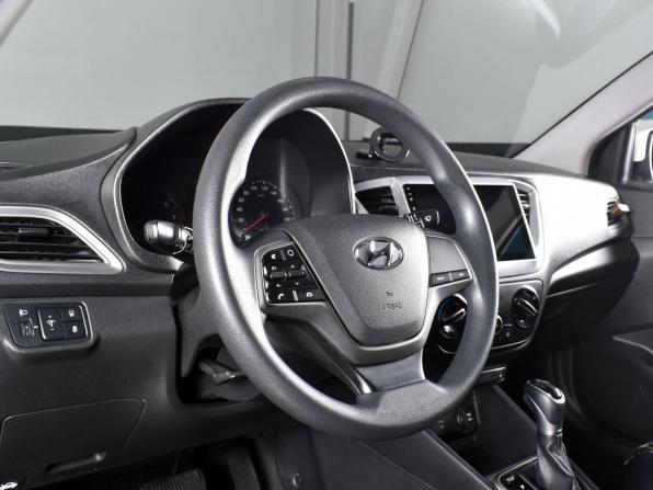 Hyundai Solaris II Рестайлинг с пробегом 2020 года, цена 1 399 997 рублей, 55259 км, седан, Автокод Объявления