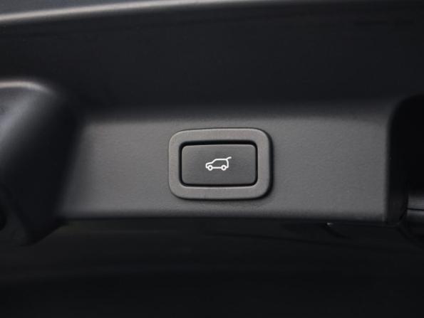 Jaguar F-Pace I с пробегом 2017 года, цена 2 049 000 рублей, 200289 км, внедорожник, Автокод Объявления